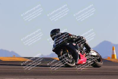 media/Nov-06-2023-Moto Forza (Mon) [[ce023d0744]]/3-Intermediate Group/Session 5 (Turn 9)/